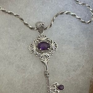 Sterling Silver 925  vintage Necklace with purple stone